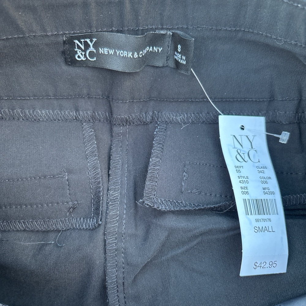 New York & Company Black Women’s Stretch Casual Shorts - Size S - Picture 5 of 12